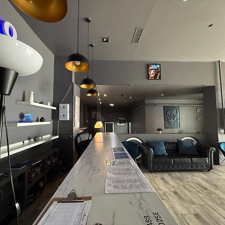 Rio Hostel Мадрид Екстериор снимка