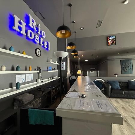 Rio Hostel Мадрид Екстериор снимка