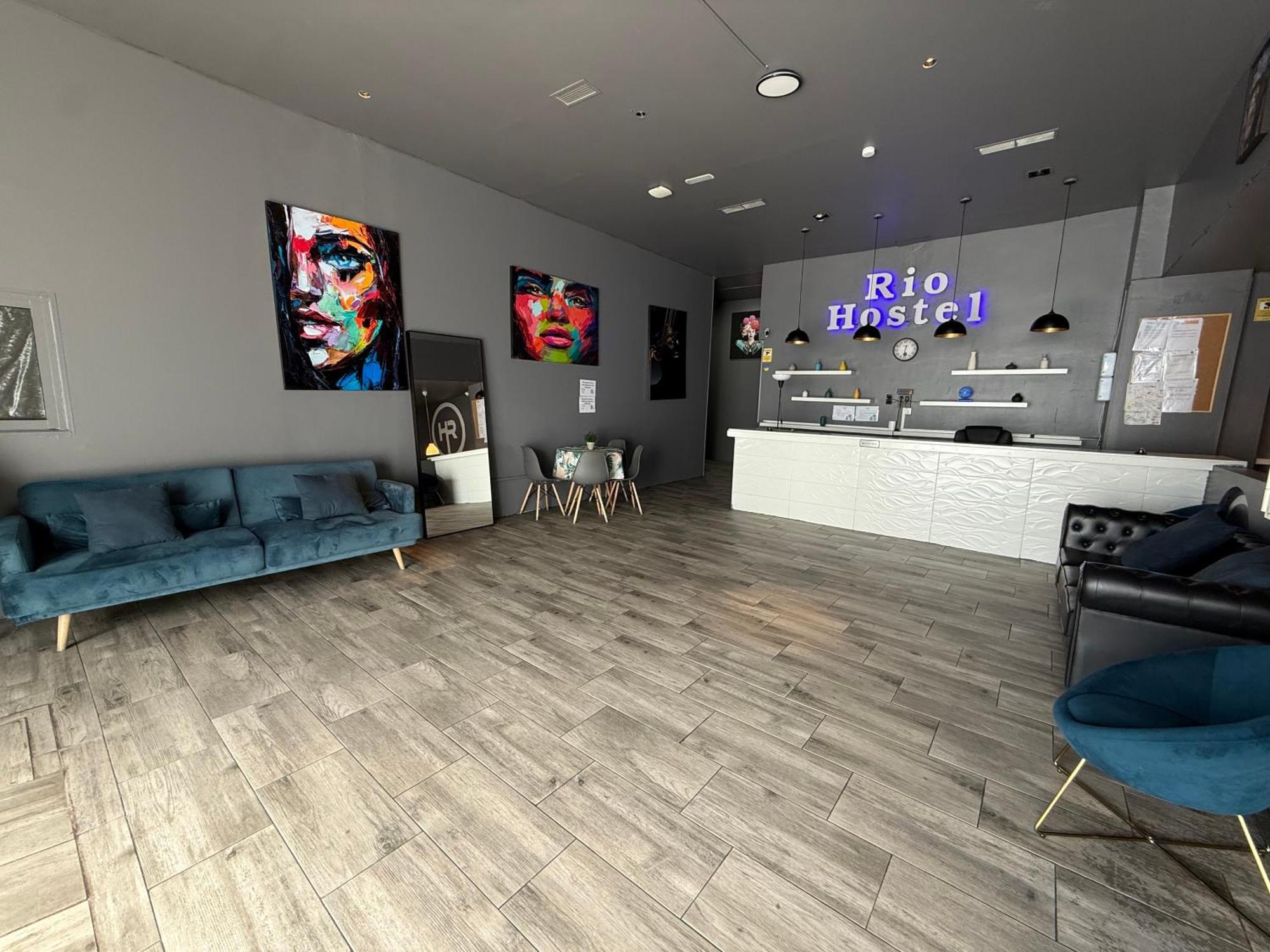Rio Hostel Мадрид Екстериор снимка