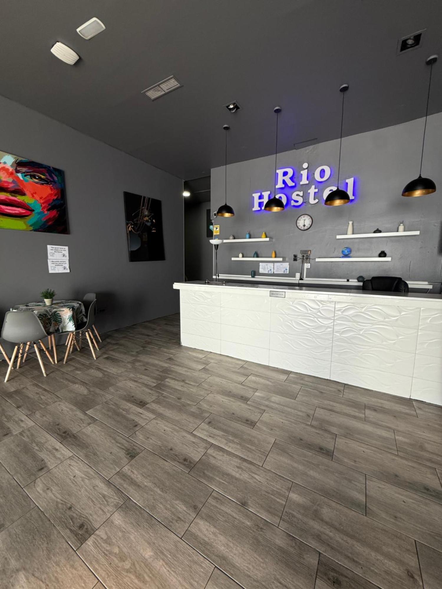 Rio Hostel Мадрид Екстериор снимка