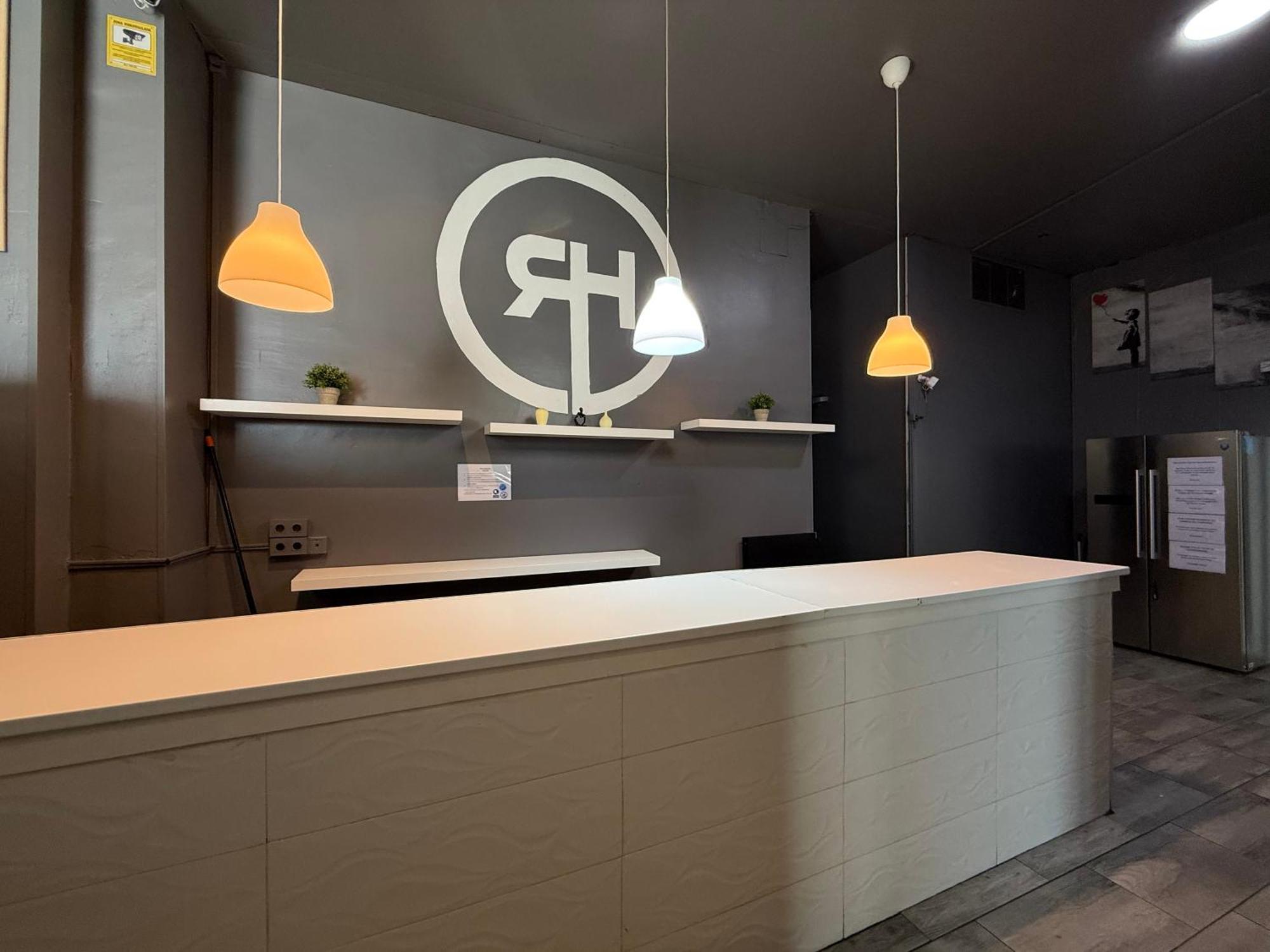 Rio Hostel Мадрид Екстериор снимка