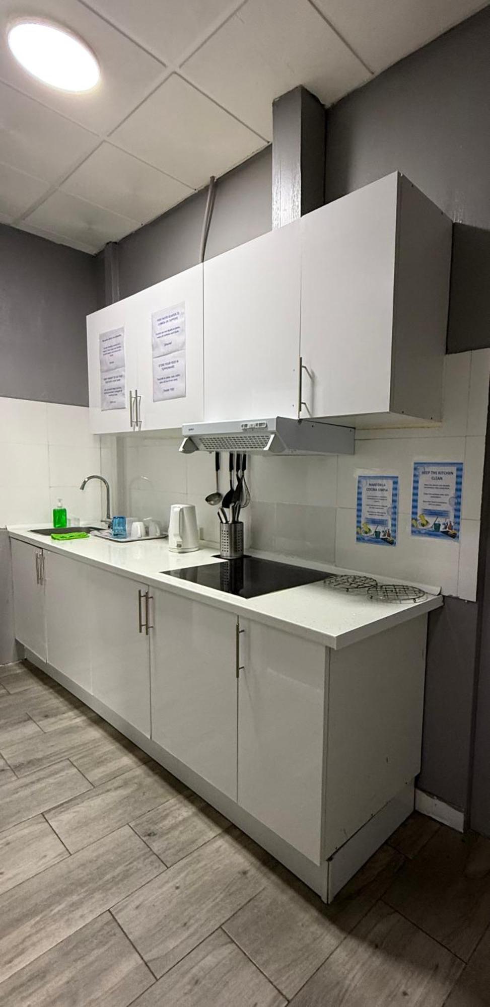 Rio Hostel Мадрид Екстериор снимка