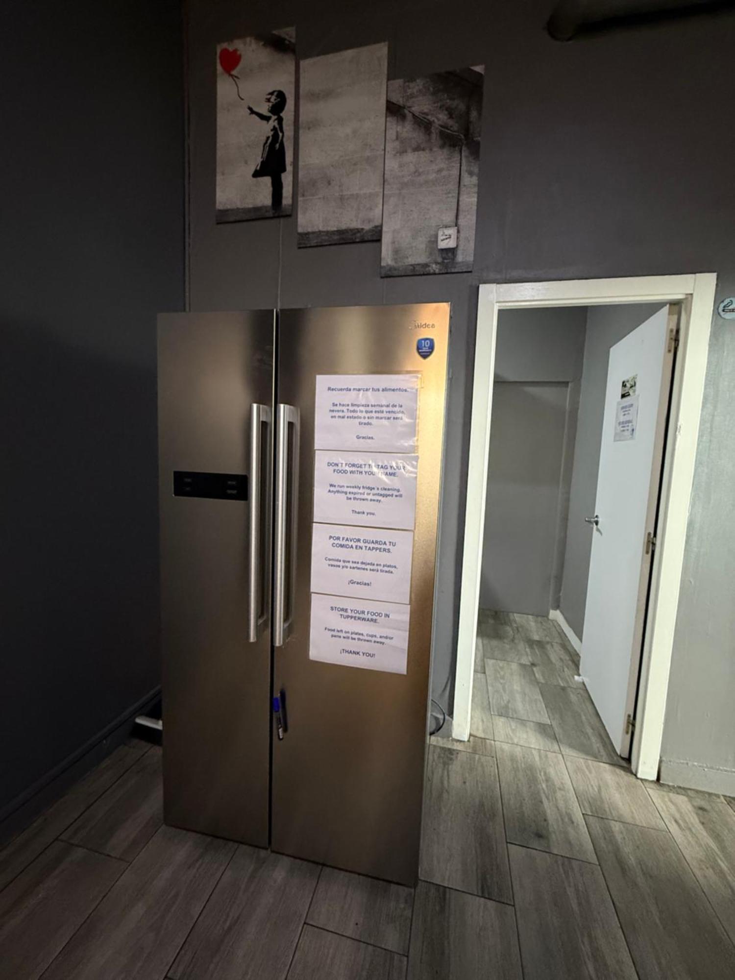 Rio Hostel Мадрид Екстериор снимка