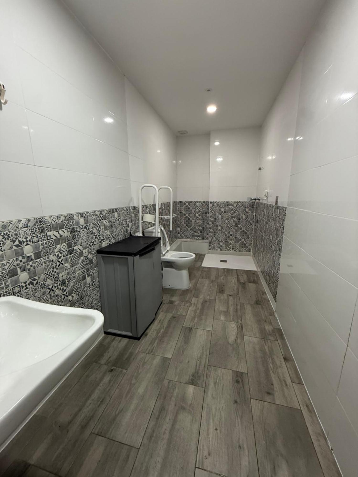 Rio Hostel Мадрид Екстериор снимка